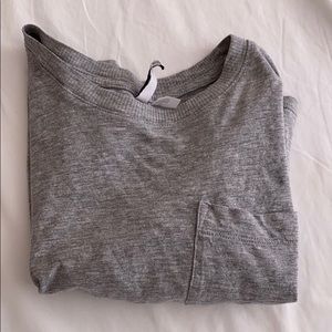 Women H&M cropped grey shirt